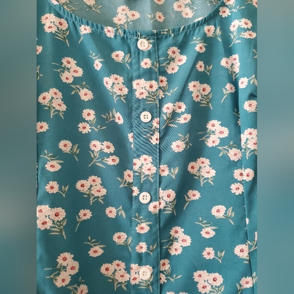 SHEIN Sleevless Floral Daisy Dress - Picture 2 of 9